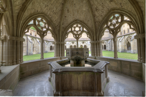 Lavatorio vista interior del claustro de Irantzu